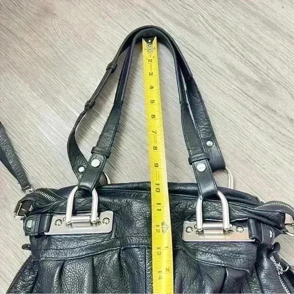 b.MAKOWSKY BLACK PEBBLED LEATHER  SHOULDER BAG - Picture 11 of 16